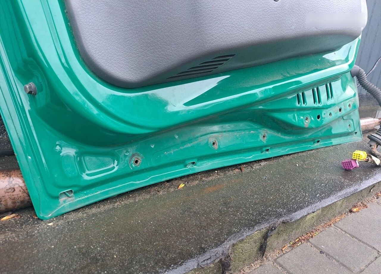 Volvo FH 13 LIFT - Door and parts for Truck: picture 3 Volvo FH 13 LIFT - Door and parts for Truck: picture 3