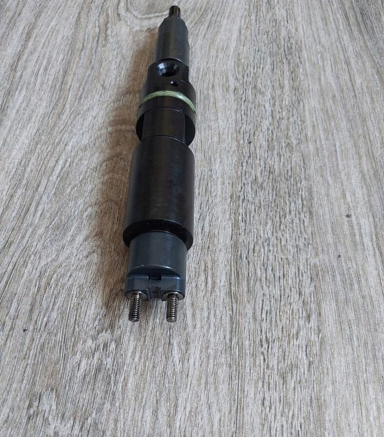 Volvo WTRYSK FL RENAULT GAMA D8K D5 22490430 - Injector for Truck: picture 1 Volvo WTRYSK FL RENAULT GAMA D8K D5 22490430 - Injector for Truck: picture 1