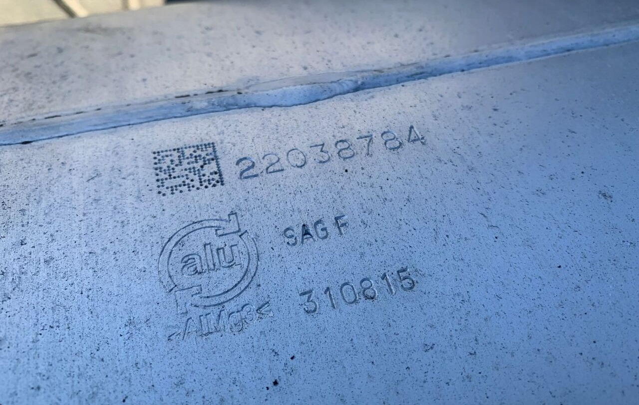 Volvo ZBIORNIK PALIWA RENAULT GAMA T LOW DECK 150x69x56 22038784 - Fuel tank for Truck: picture 2 Volvo ZBIORNIK PALIWA RENAULT GAMA T LOW DECK 150x69x56 22038784 - Fuel tank for Truck: picture 2