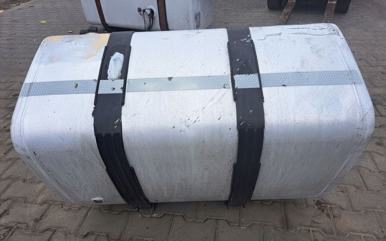 ZBIORNIK PALIWA RENAULT GAMA T VOLVO FH 4 FM 4 LOW DECK 100x69x5 22038777 - Fuel tank for Truck: picture 1 ZBIORNIK PALIWA RENAULT GAMA T VOLVO FH 4 FM 4 LOW DECK 100x69x5 22038777 - Fuel tank for Truck: picture 1