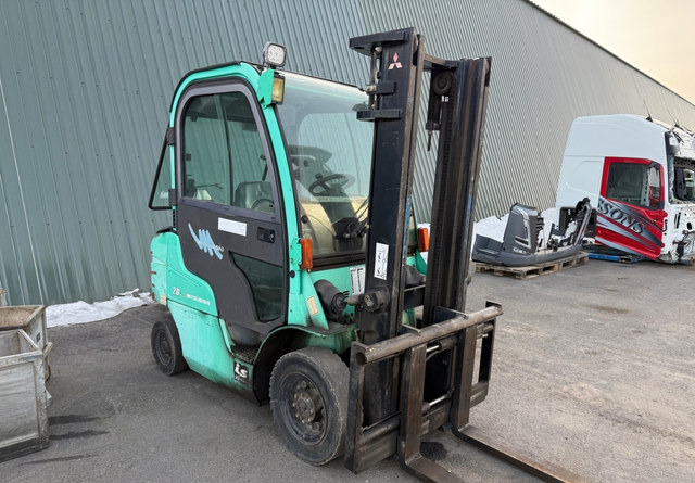 Diesel forklift Mitsubishi FD20N: picture 8