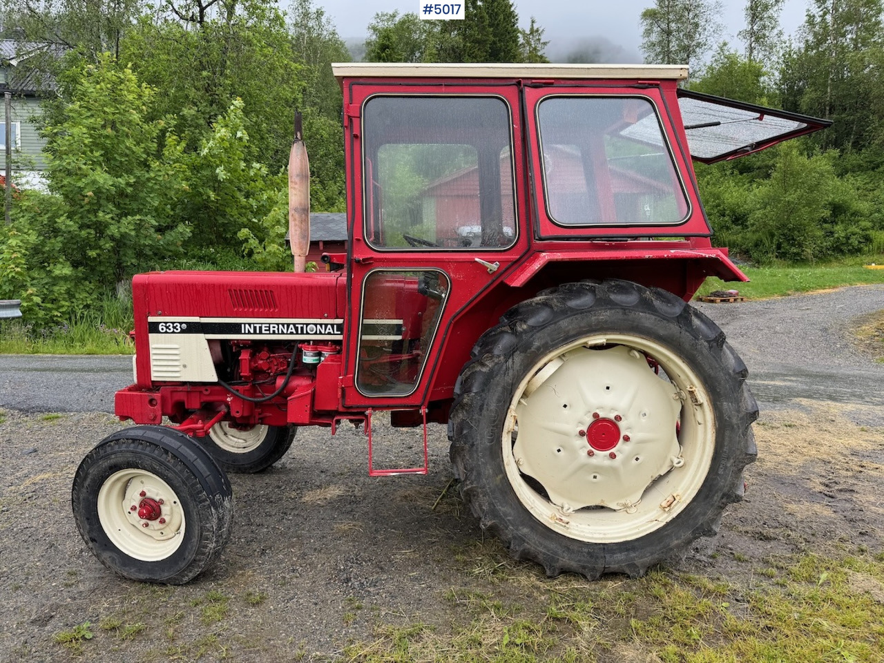 1976 International 633-2. - Farm tractor: picture 1 1976 International 633-2. - Farm tractor: picture 1