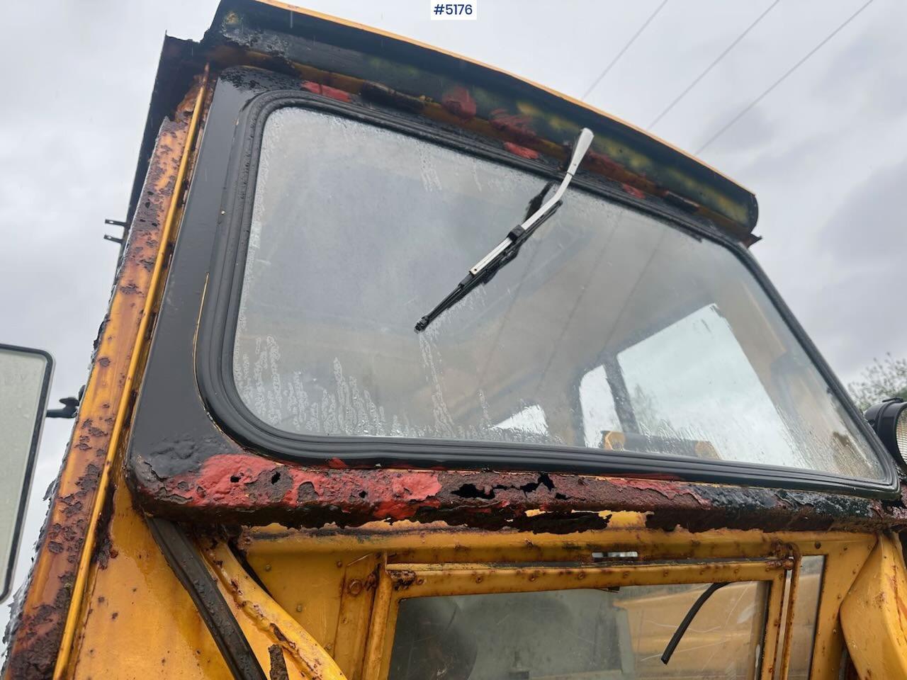 Farm tractor 1977 Volvo 650 tractor. WATCH VIDEO: picture 5
