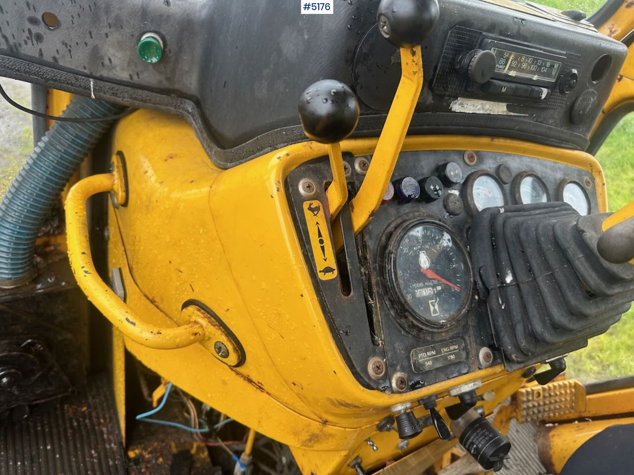 Farm tractor 1977 Volvo 650 tractor. WATCH VIDEO: picture 26