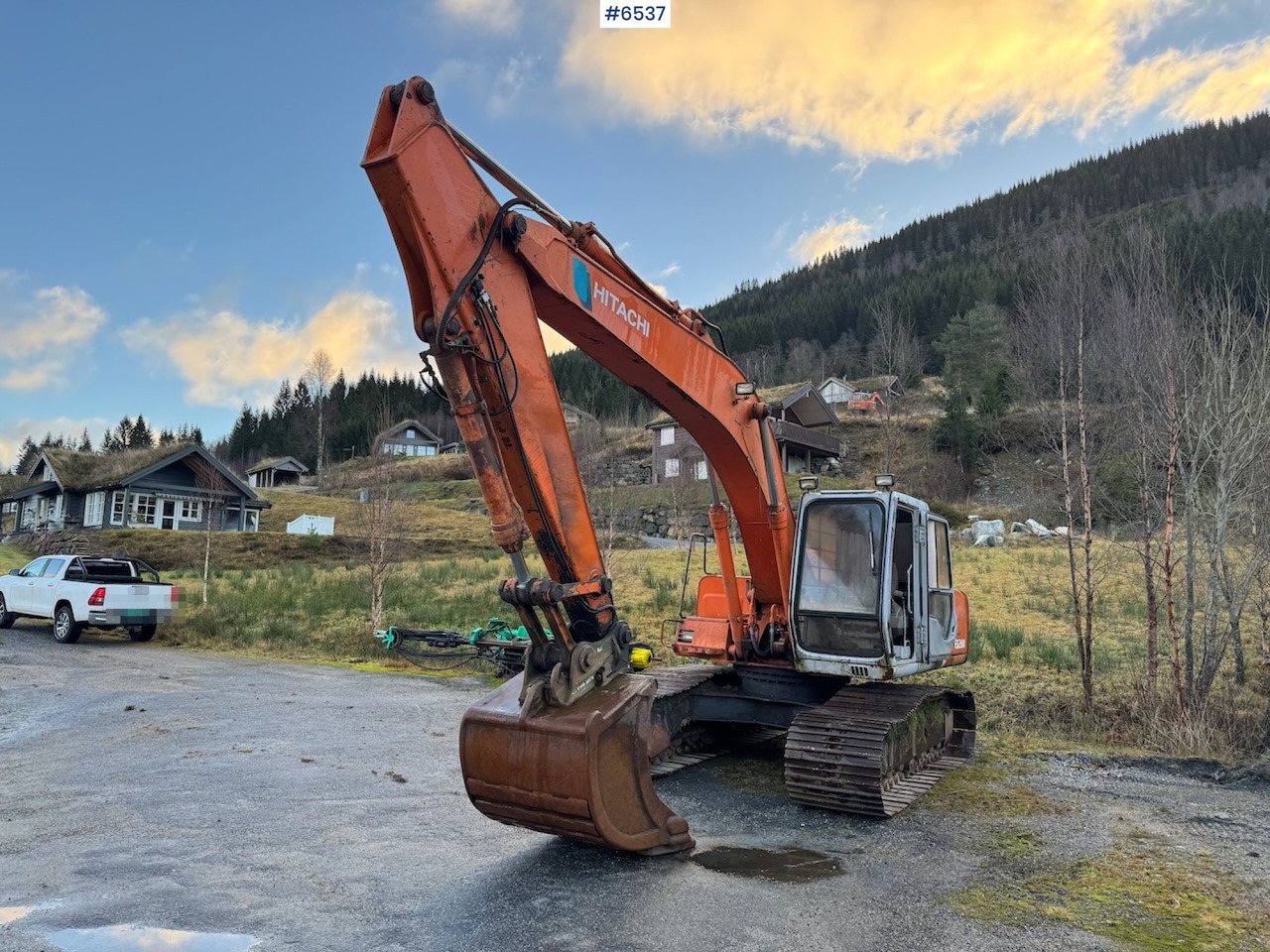 1992 Hitachi EX 200-2. Few hours. - Excavator: picture 5 1992 Hitachi EX 200-2. Few hours. - Excavator: picture 5