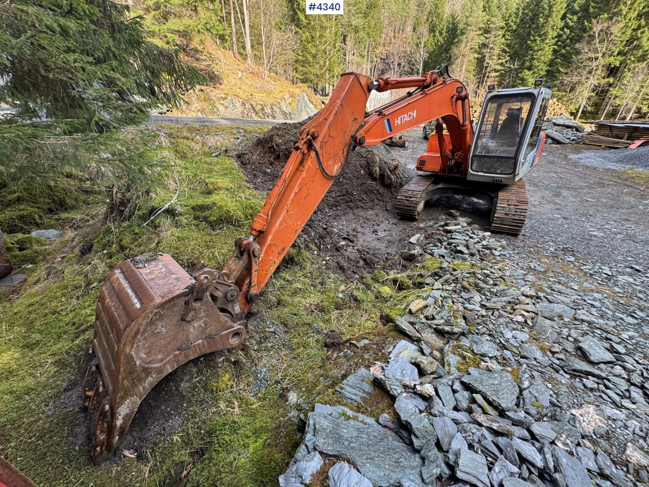 1994 Hitachi EX120-2 - Excavator: picture 2 1994 Hitachi EX120-2 - Excavator: picture 2