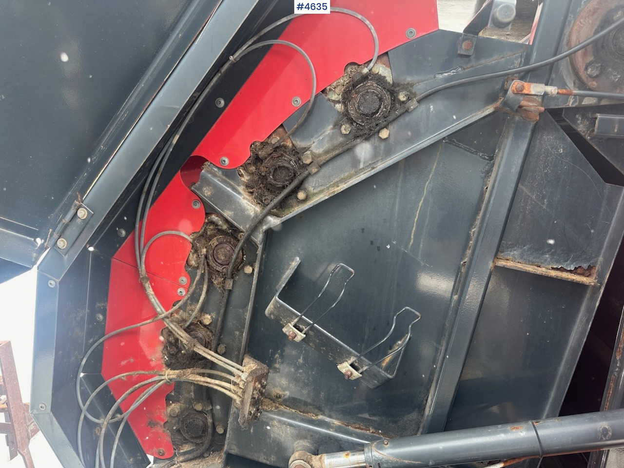 Hay and forage equipment 1998 Vicon RF 130 Round baler.: picture 15