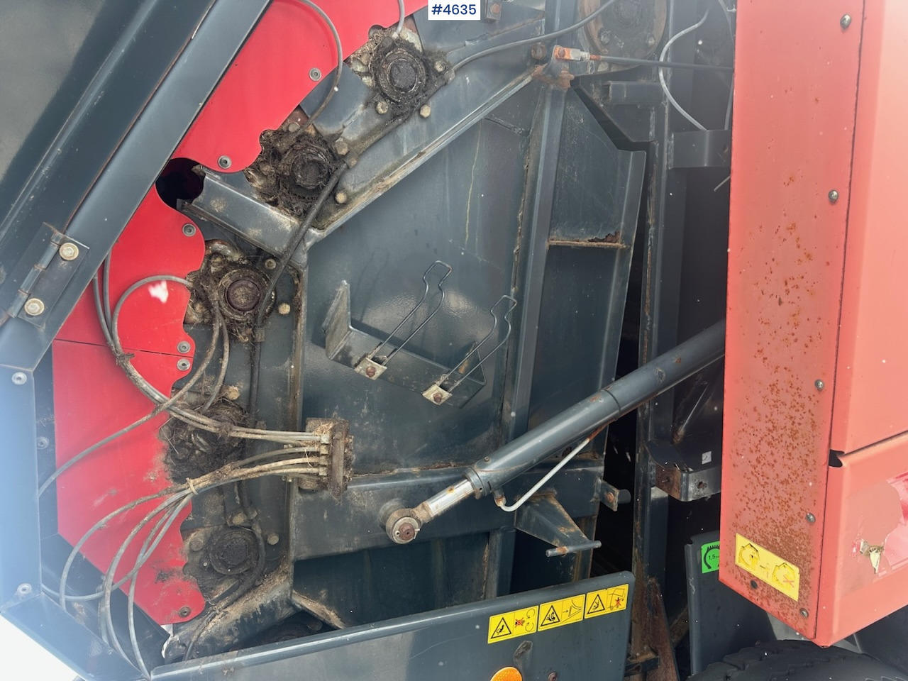 Hay and forage equipment 1998 Vicon RF 130 Round baler.: picture 12