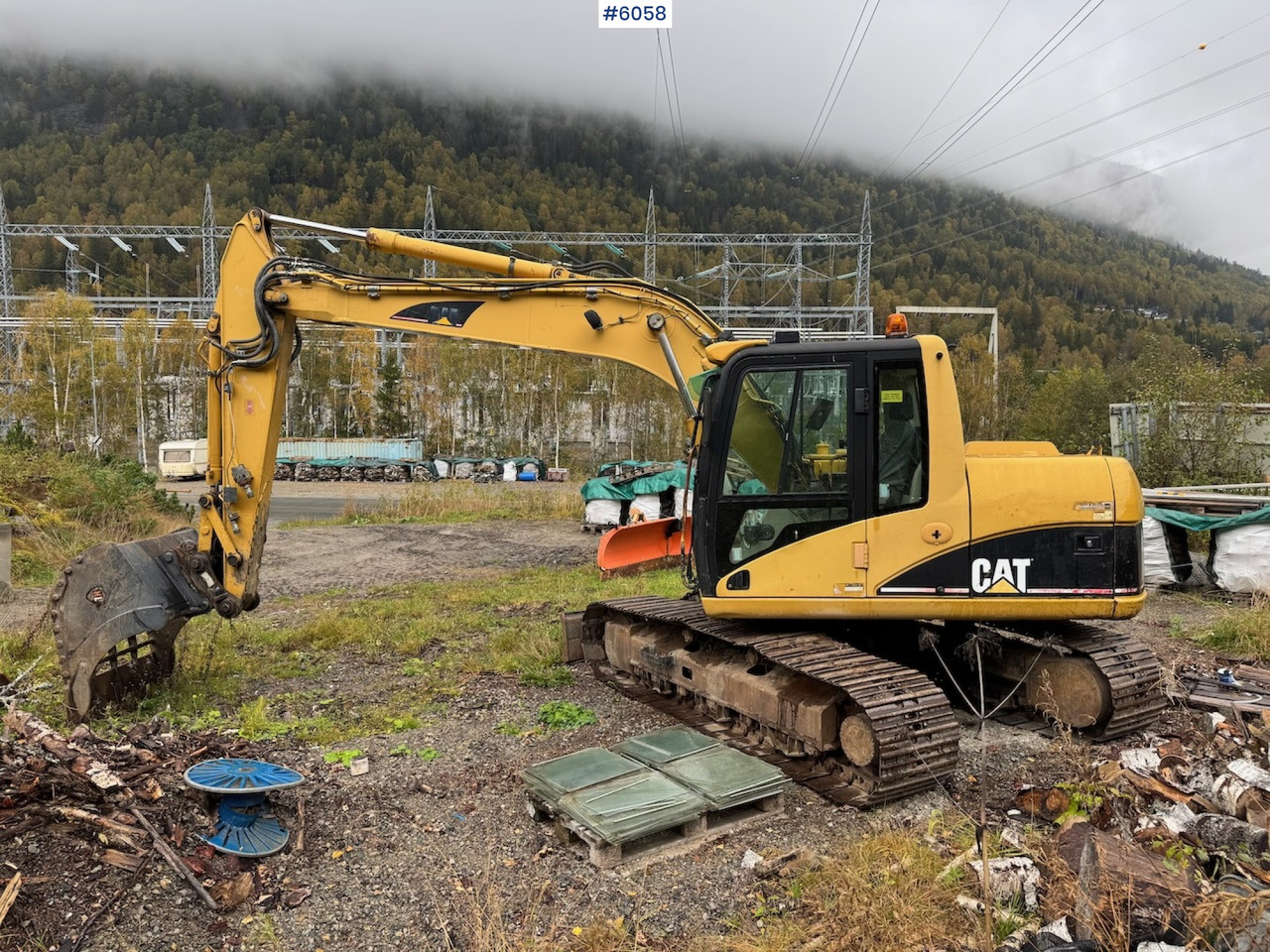 2004 Cat 312 C m/ rotortilt og pusseskuffe. - Excavator: picture 2 2004 Cat 312 C m/ rotortilt og pusseskuffe. - Excavator: picture 2