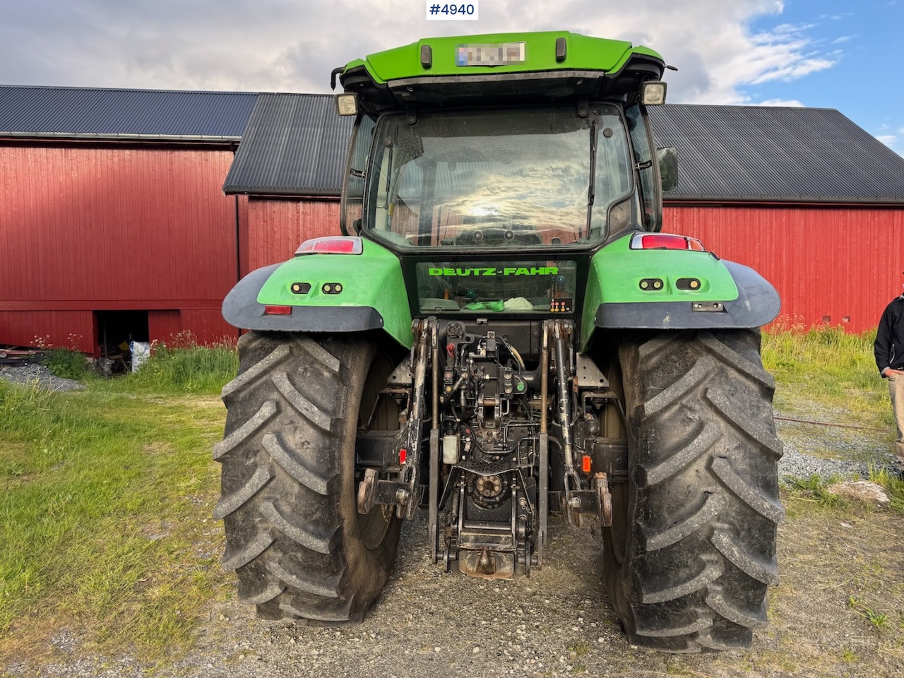 Farm tractor 2006 Deutz-Fahr Agrotron K90 w/front loader.: picture 7
