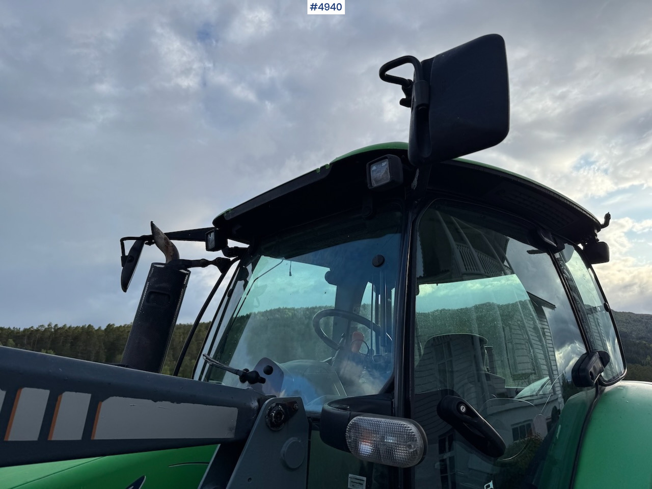 Farm tractor 2006 Deutz-Fahr Agrotron K90 w/front loader.: picture 10