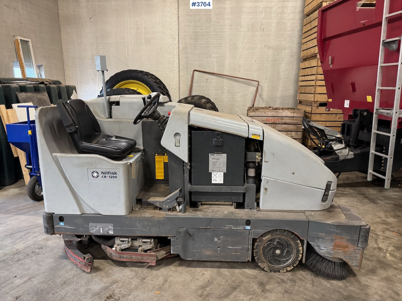 2012 Nilfisk CR 1200 broom and sweeper - Industrial sweeper: picture 3 2012 Nilfisk CR 1200 broom and sweeper - Industrial sweeper: picture 3