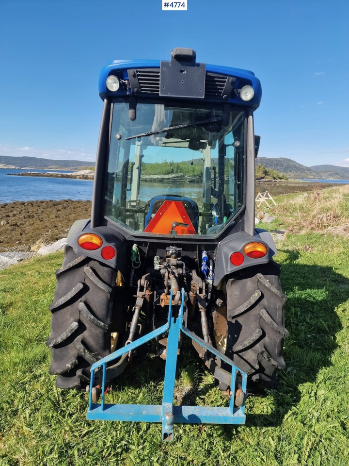 2013 New Holland T3020 w/ front loader, bucket & blade - Farm tractor: picture 4 2013 New Holland T3020 w/ front loader, bucket & blade - Farm tractor: picture 4