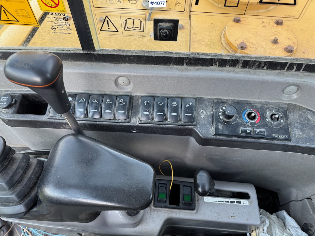 2013 Volvo EC 55 C w/rotor tilt, grapple and 3 buckets - Excavator: picture 5 2013 Volvo EC 55 C w/rotor tilt, grapple and 3 buckets - Excavator: picture 5