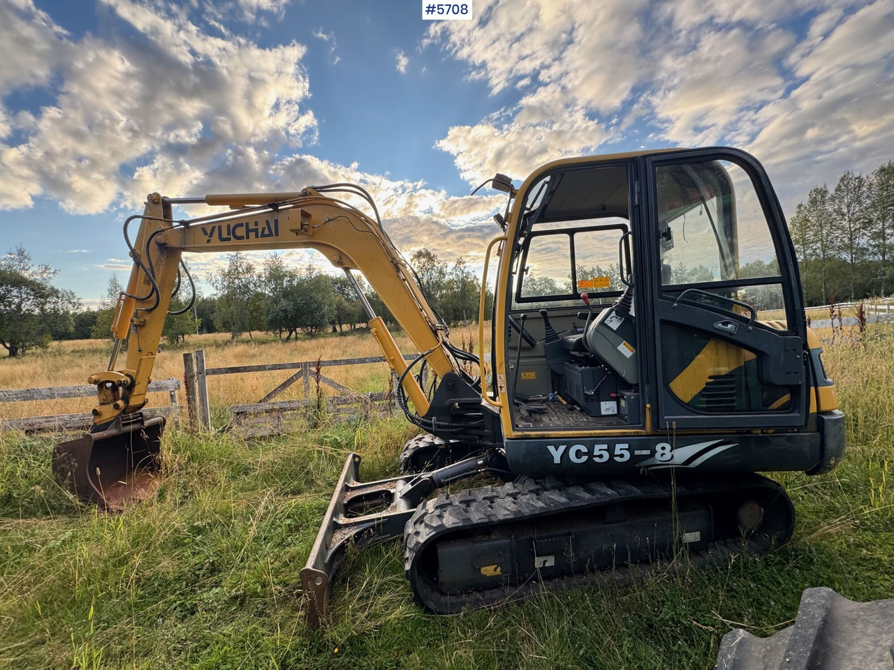 2013 Yuchai YC55-8 with only 448 hours. WATCH VIDEO! - Excavator: picture 1 2013 Yuchai YC55-8 with only 448 hours. WATCH VIDEO! - Excavator: picture 1