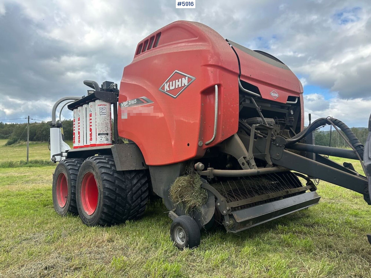 2018 Kuhn VBP 3165 Intelliwrap round baler - Hay and forage equipment: picture 1 2018 Kuhn VBP 3165 Intelliwrap round baler - Hay and forage equipment: picture 1