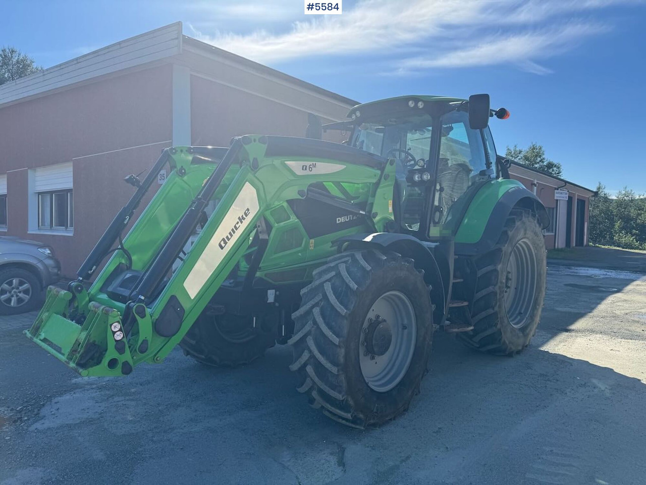 2020 Deutz-Fahr 6215 Agrotron w/ front loader & 2 sets of tires - Farm tractor: picture 3 2020 Deutz-Fahr 6215 Agrotron w/ front loader & 2 sets of tires - Farm tractor: picture 3