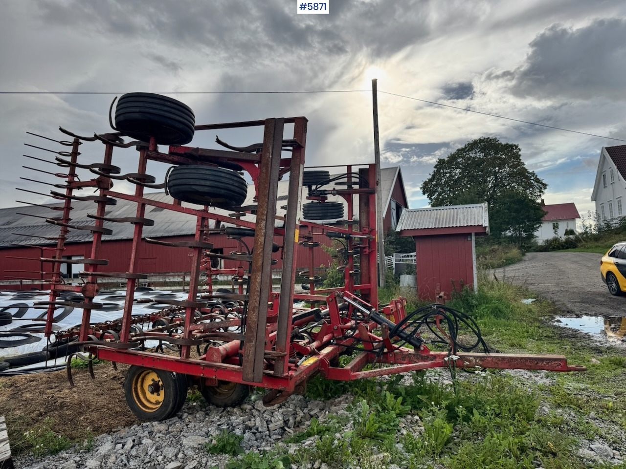 Approx. 1989 Vaderstad harrow, 6.6 m. - Soil tillage equipment: picture 5 Approx. 1989 Vaderstad harrow, 6.6 m. - Soil tillage equipment: picture 5
