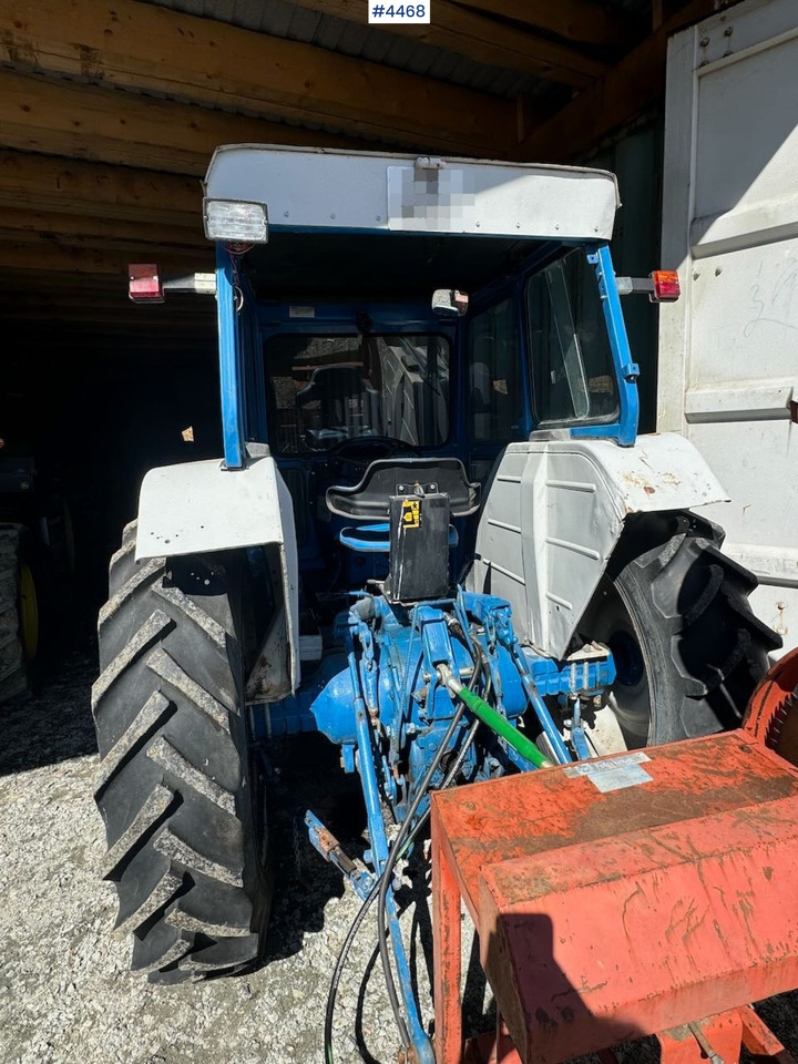 Ford 4000 4x2 - approx. 1970 model - Farm tractor: picture 5 Ford 4000 4x2 - approx. 1970 model - Farm tractor: picture 5