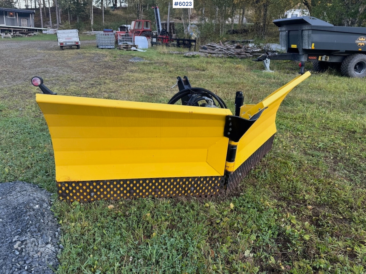 Lilleseth V-plow 270 w/ 3rd and 4th function! - Municipal/ Special vehicle: picture 1 Lilleseth V-plow 270 w/ 3rd and 4th function! - Municipal/ Special vehicle: picture 1