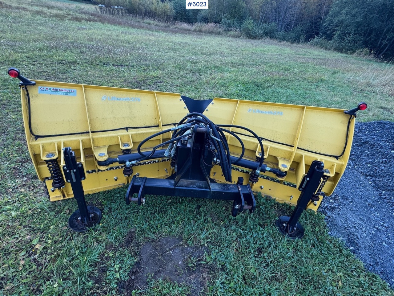 Lilleseth V-plow 270 w/ 3rd and 4th function! - Municipal/ Special vehicle: picture 5 Lilleseth V-plow 270 w/ 3rd and 4th function! - Municipal/ Special vehicle: picture 5