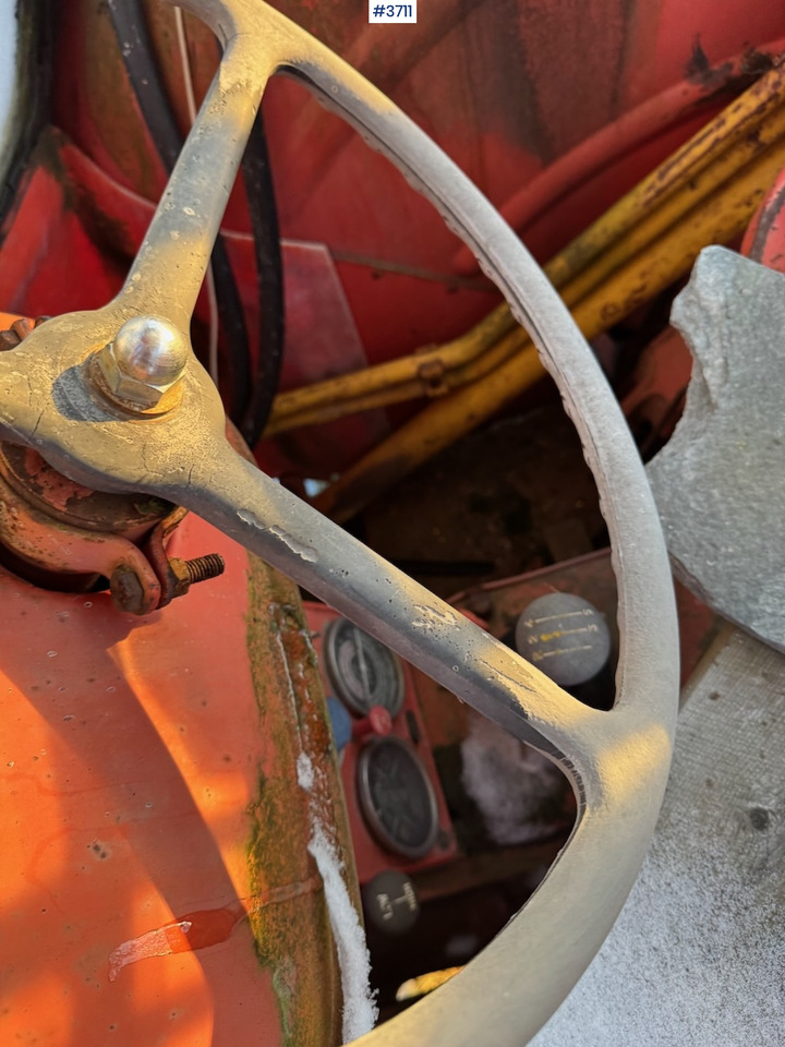 Farm tractor Nuffield 60 w/ Hymas Gravel Aggregate: picture 17