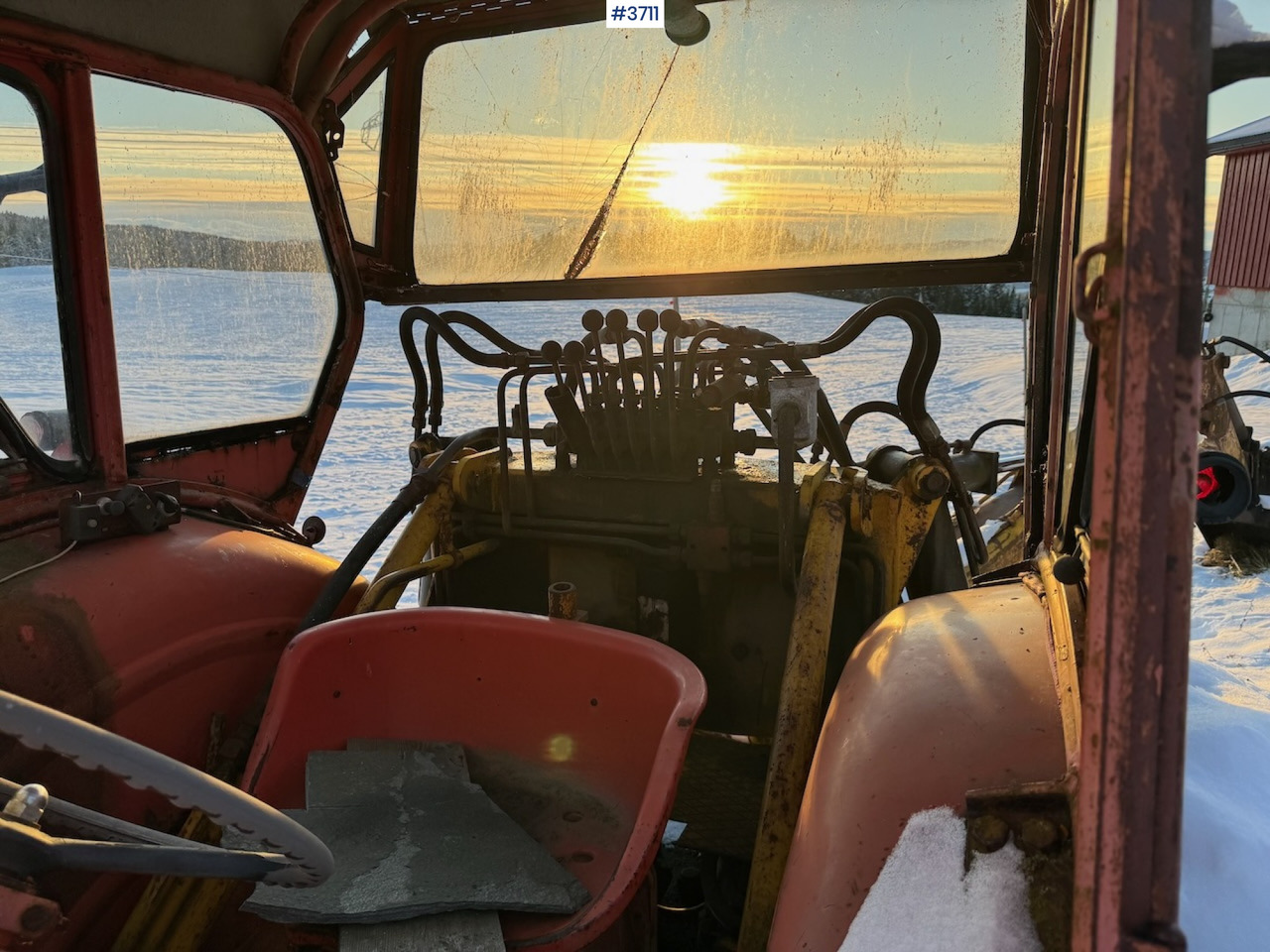 Farm tractor Nuffield 60 w/ Hymas Gravel Aggregate: picture 16