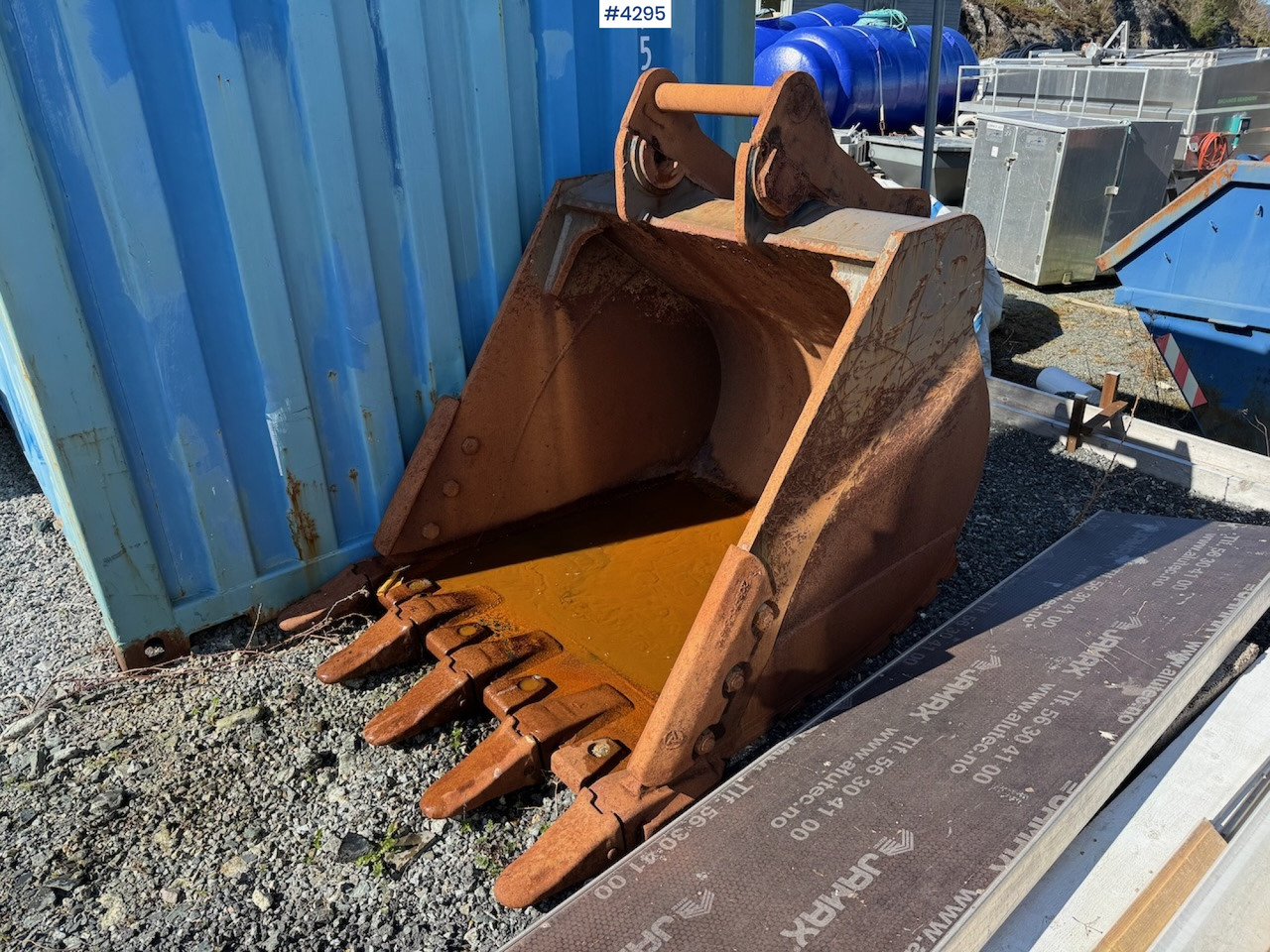 Tannskuffe med S70 - Excavator bucket for Construction machinery: picture 4 Tannskuffe med S70 - Excavator bucket for Construction machinery: picture 4