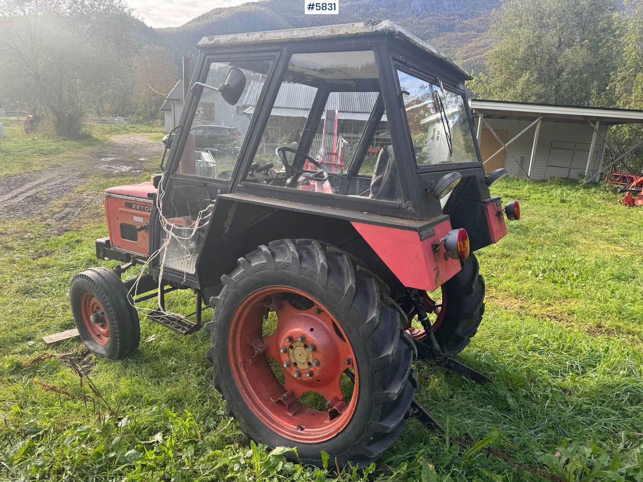 Farm tractor Zetor 4911: picture 10