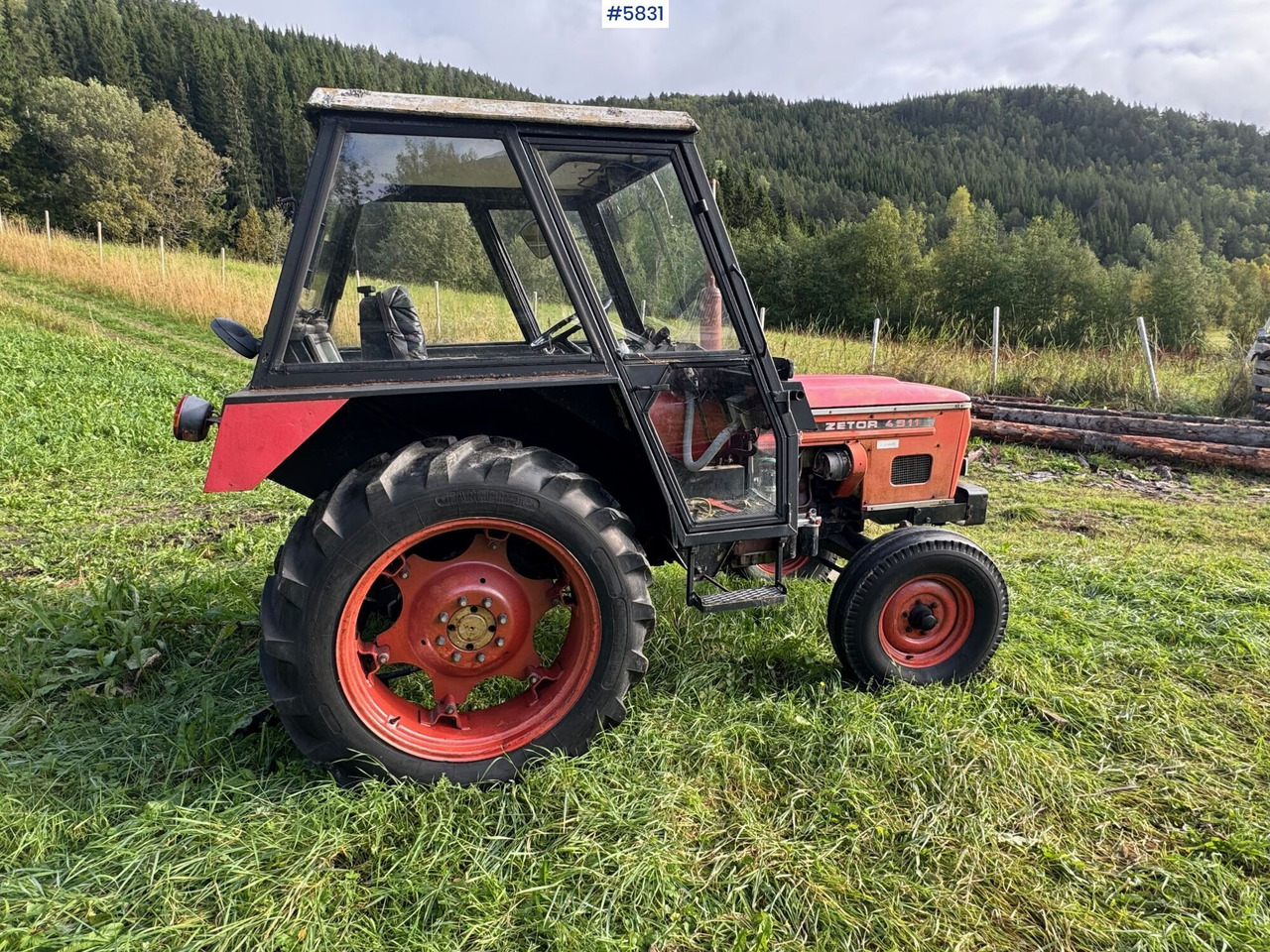 Farm tractor Zetor 4911: picture 11