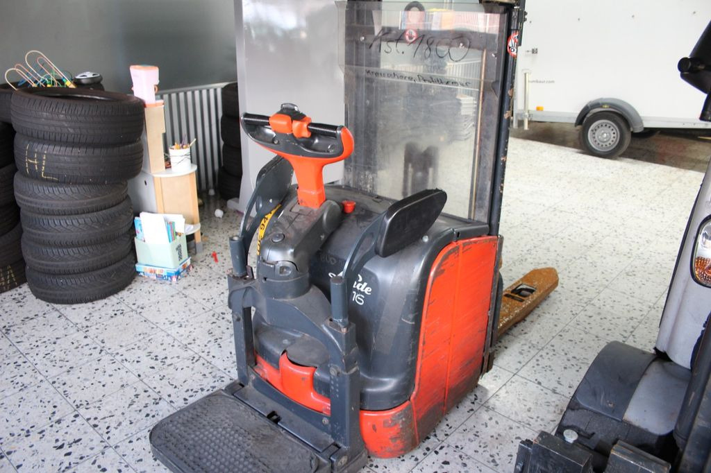Linde L 16 AP Elektrohubwagen Hochhubwagen Ameise - Stacker: picture 4 Linde L 16 AP Elektrohubwagen Hochhubwagen Ameise - Stacker: picture 4