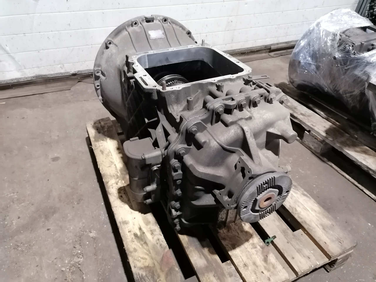 VOLVO remanufactured gearbox AT2612D - Gearbox: picture 3 VOLVO remanufactured gearbox AT2612D - Gearbox: picture 3