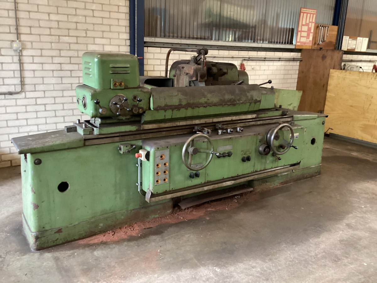 TOS BU 31 - Metal grinding machine: picture 1 TOS BU 31 - Metal grinding machine: picture 1
