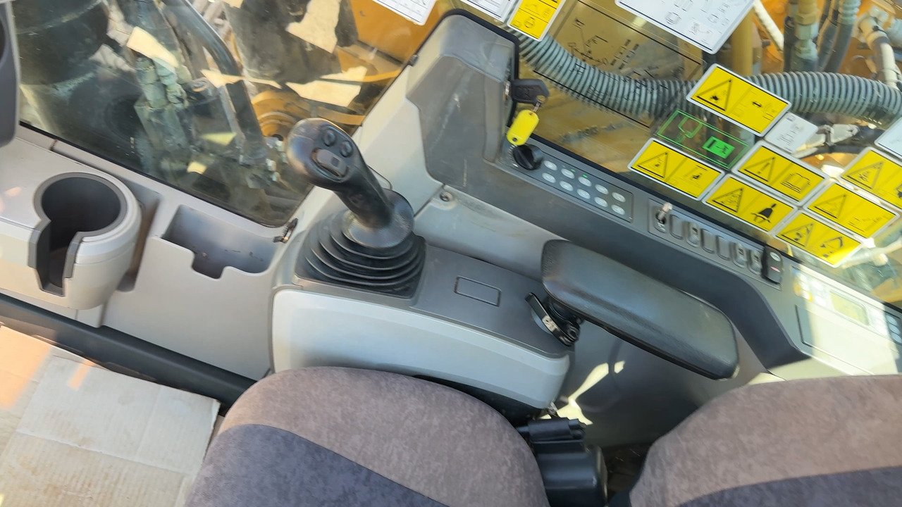 CATERPILLAR 326F - Crawler excavator: picture 4 CATERPILLAR 326F - Crawler excavator: picture 4