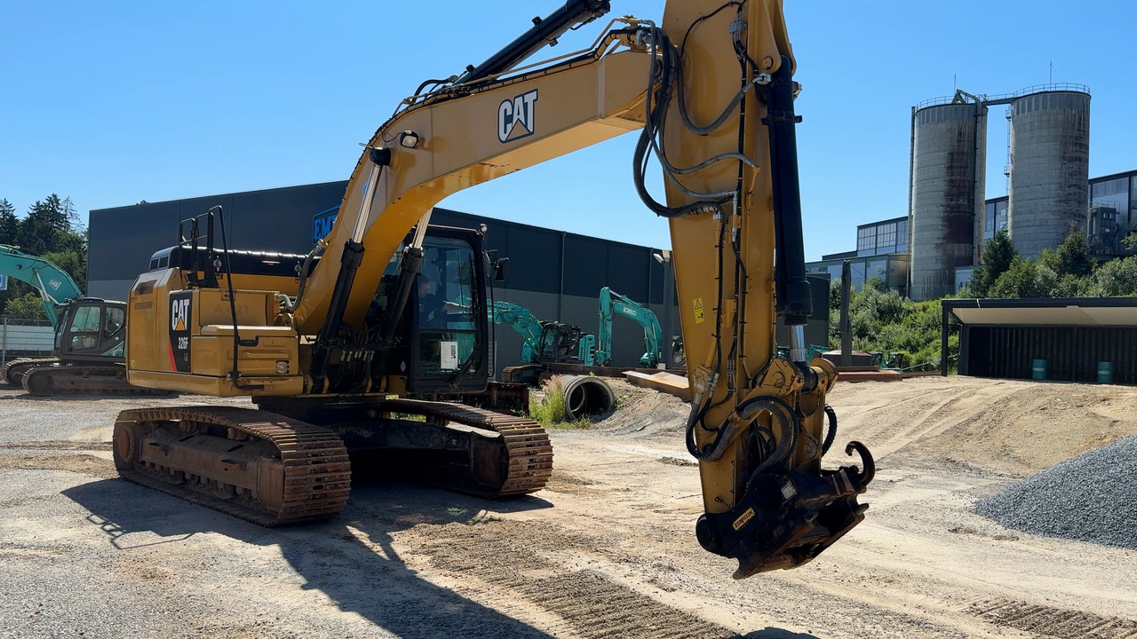 CATERPILLAR 326F - Crawler excavator: picture 2 CATERPILLAR 326F - Crawler excavator: picture 2