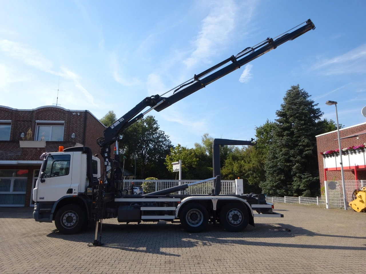 DAF 28-250 CF Abroller + HIA B195-3 Kran - Hook lift truck, Crane truck: picture 4 DAF 28-250 CF Abroller + HIA B195-3 Kran - Hook lift truck, Crane truck: picture 4