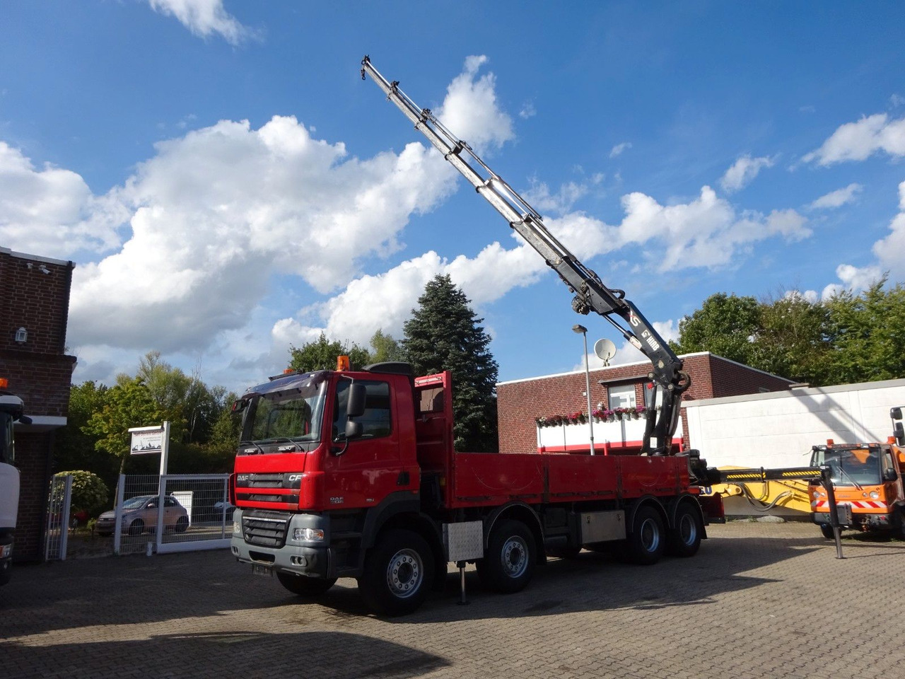DAF 85.410 Pritsche + HIAB 322E6 Kran 8x4 - Crane truck: picture 2 DAF 85.410 Pritsche + HIAB 322E6 Kran 8x4 - Crane truck: picture 2