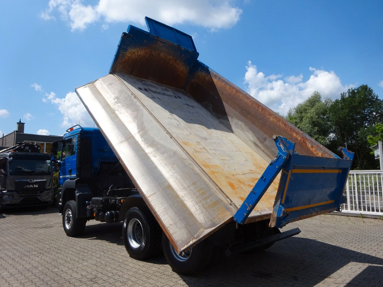 MAN 26.420 TGS MEILER 3Skipper + Bordmatik 6x6 - Tipper, Crane truck: picture 3 MAN 26.420 TGS MEILER 3Skipper + Bordmatik 6x6 - Tipper, Crane truck: picture 3