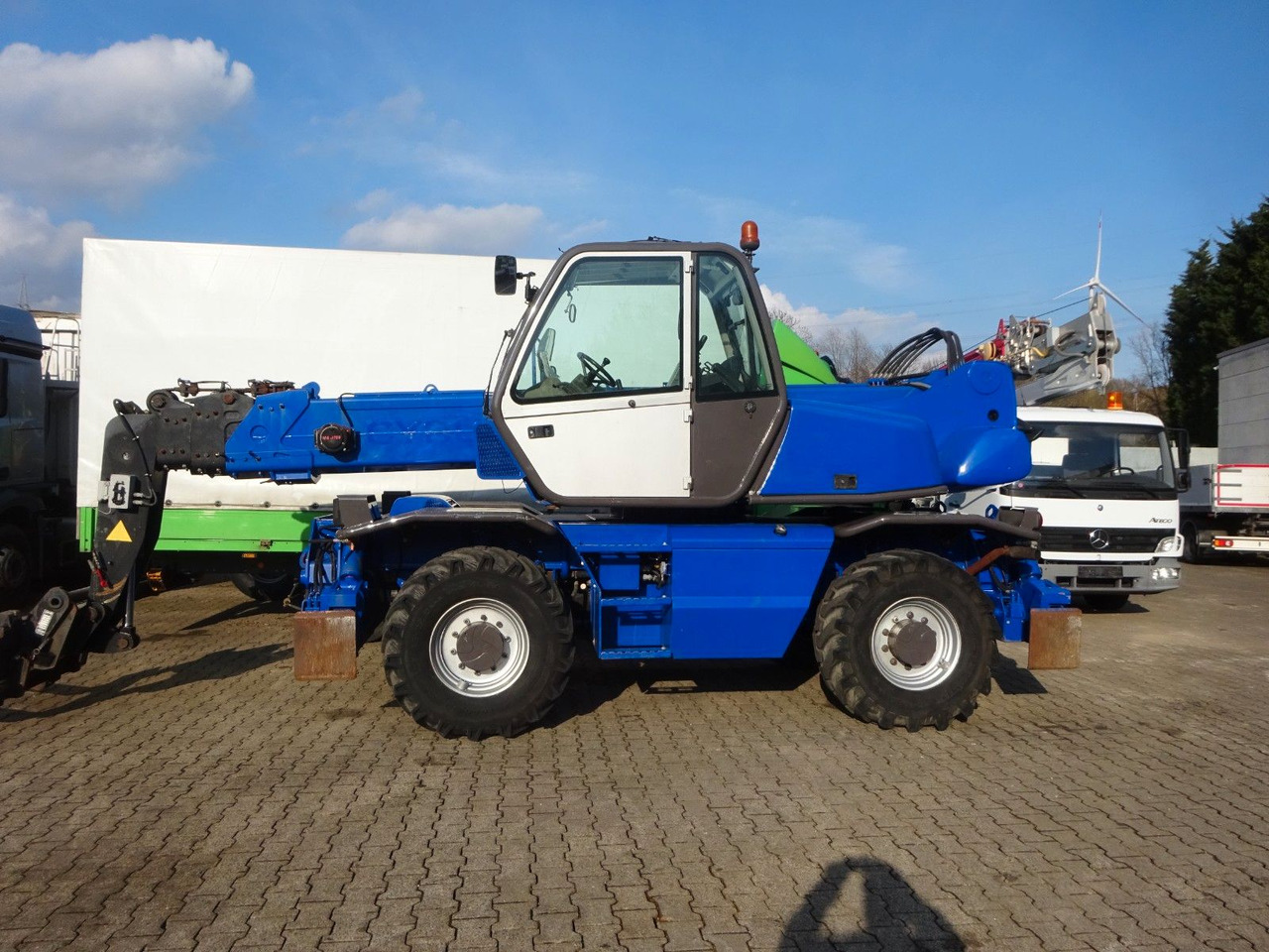 Manitou Teleskoplader MRT 2150 mit Palettengabel - Telescopic handler: picture 1 Manitou Teleskoplader MRT 2150 mit Palettengabel - Telescopic handler: picture 1