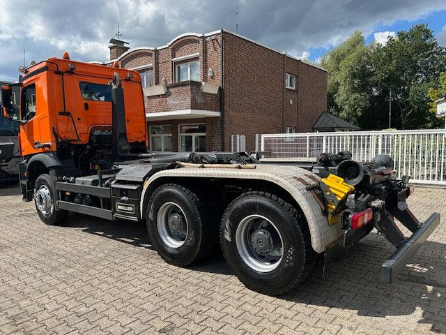 Mercedes-Benz 2651 Arocs MEILLER RK2060 Abroller 6x4 - Hook lift truck: picture 4 Mercedes-Benz 2651 Arocs MEILLER RK2060 Abroller 6x4 - Hook lift truck: picture 4