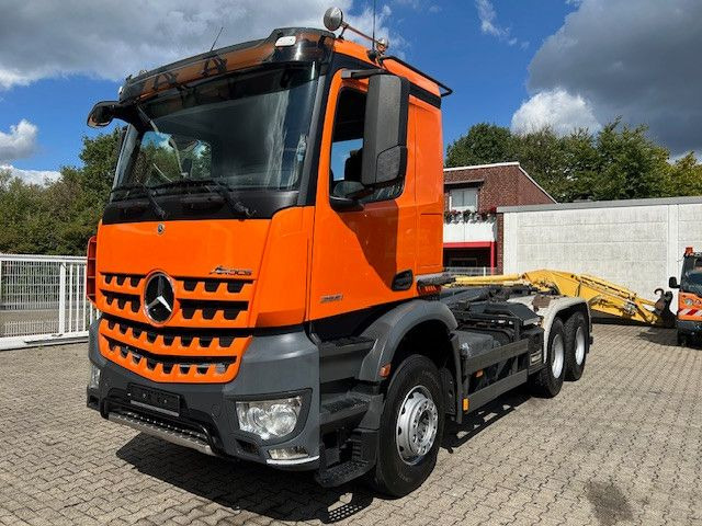 Mercedes-Benz 2651 Arocs MEILLER RK2060 Abroller 6x4 - Hook lift truck: picture 1 Mercedes-Benz 2651 Arocs MEILLER RK2060 Abroller 6x4 - Hook lift truck: picture 1
