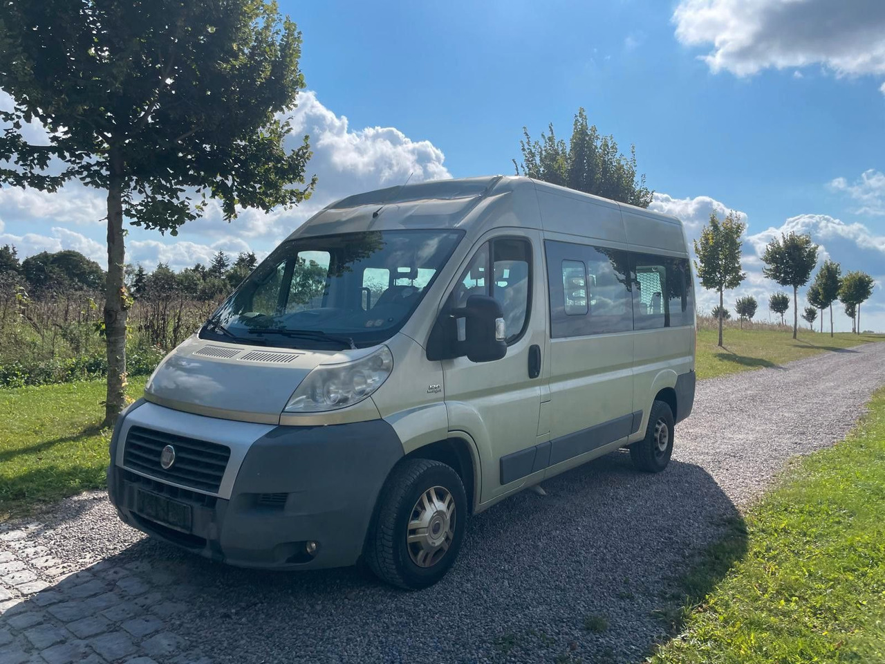 Fiat Ducato Luxusbus Panorama *9 Seats Handicap Lift - Passenger van: picture 1 Fiat Ducato Luxusbus Panorama *9 Seats Handicap Lift - Passenger van: picture 1