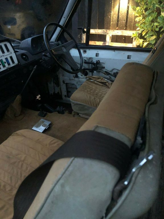 Land Rover Range Rover Classic Ambulance V8 *2900 brutto* - Ambulance: picture 4 Land Rover Range Rover Classic Ambulance V8 *2900 brutto* - Ambulance: picture 4