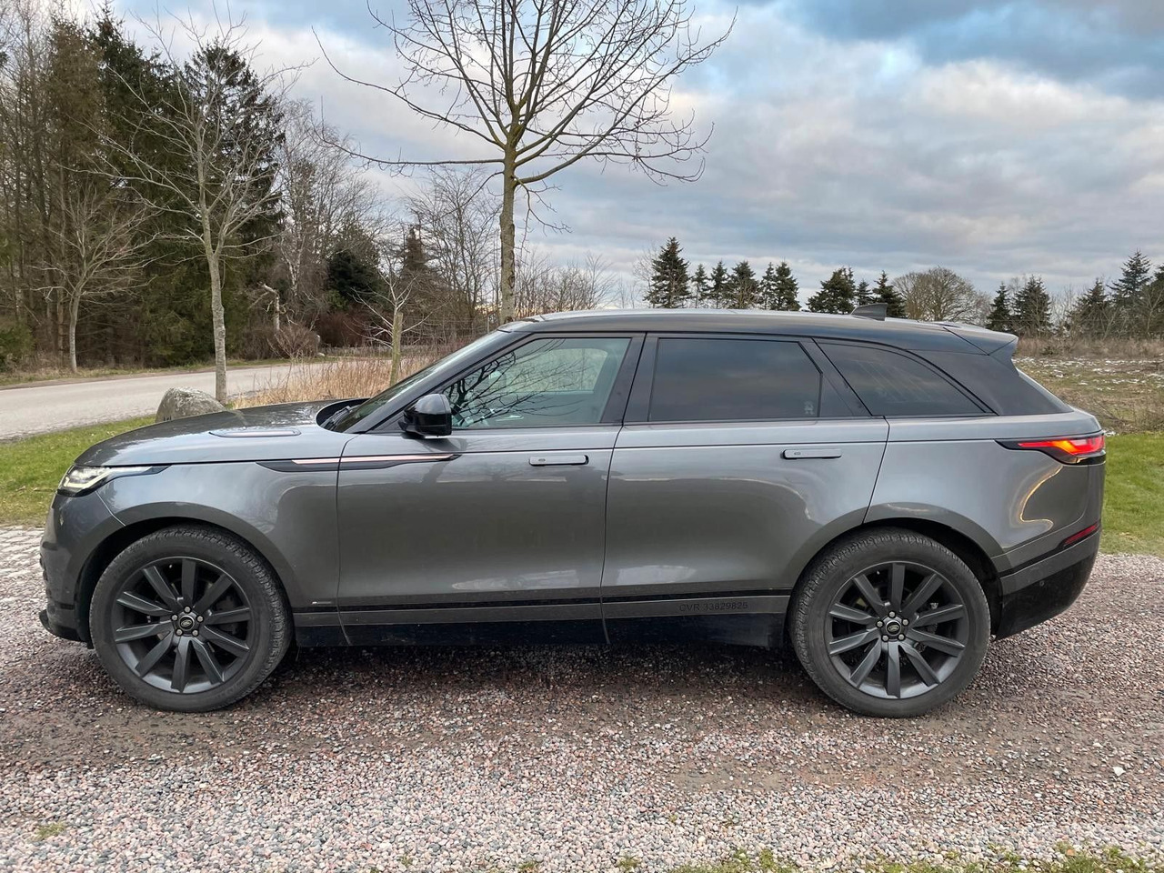 Land Rover Range Rover Velar R-Dynamic 3.0D 4WD Land Rover Range Rover Velar R-Dynamic 3.0D 4WD *RESERVED - SUV: picture 4 Land Rover Range Rover Velar R-Dynamic 3.0D 4WD Land Rover Range Rover Velar R-Dynamic 3.0D 4WD *RESERVED - SUV: picture 4