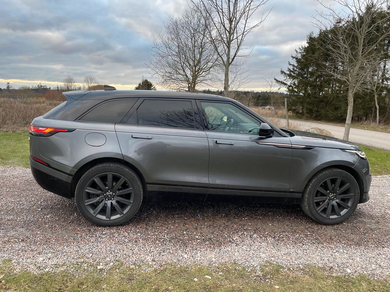 Land Rover Range Rover Velar R-Dynamic 3.0D 4WD Land Rover Range Rover Velar R-Dynamic 3.0D 4WD *RESERVED - SUV: picture 3 Land Rover Range Rover Velar R-Dynamic 3.0D 4WD Land Rover Range Rover Velar R-Dynamic 3.0D 4WD *RESERVED - SUV: picture 3
