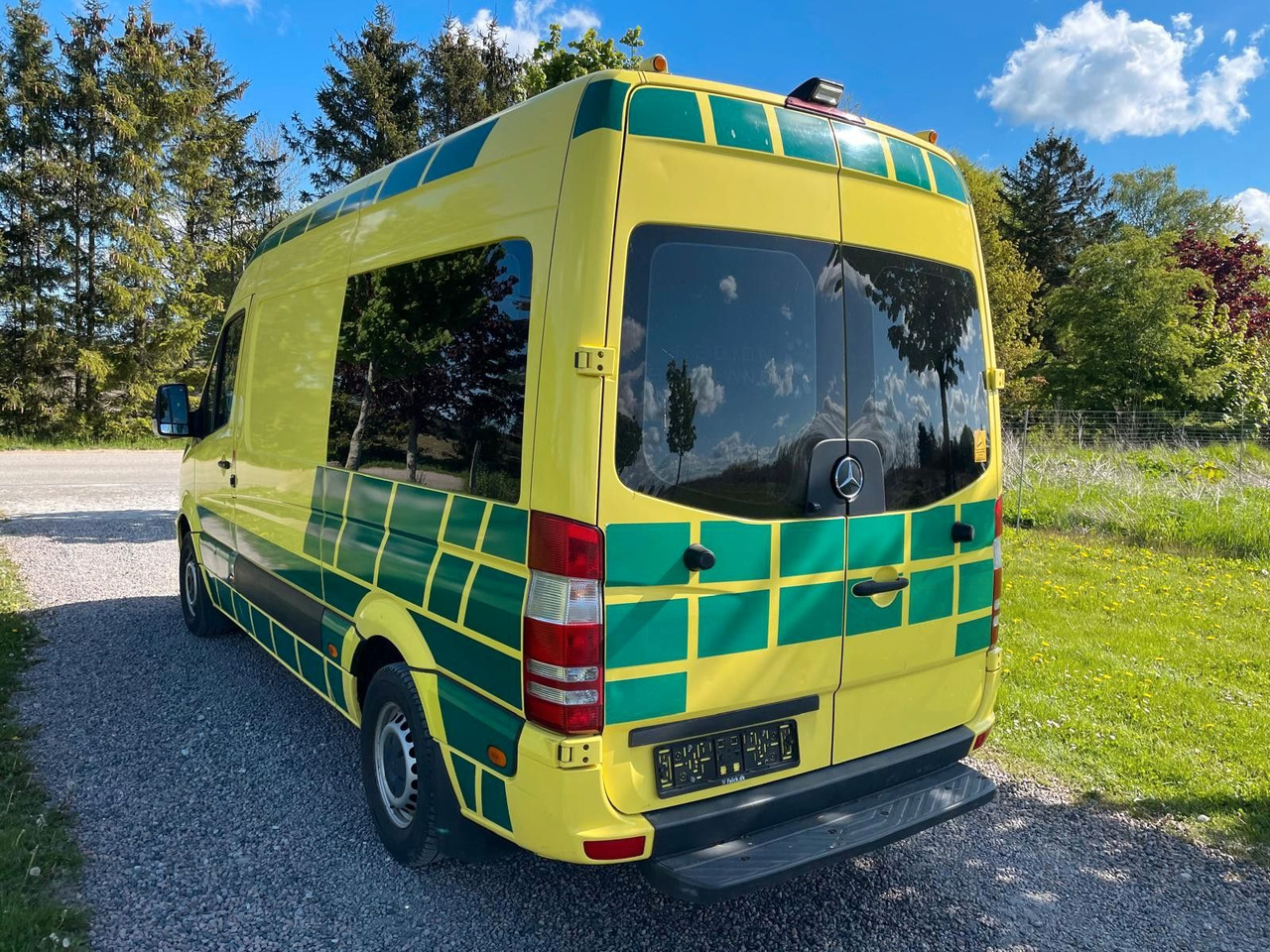 Mercedes-Benz Sprinter II Kasten 316 CDI Aut Ambulance* - Ambulance: picture 3 Mercedes-Benz Sprinter II Kasten 316 CDI Aut Ambulance* - Ambulance: picture 3
