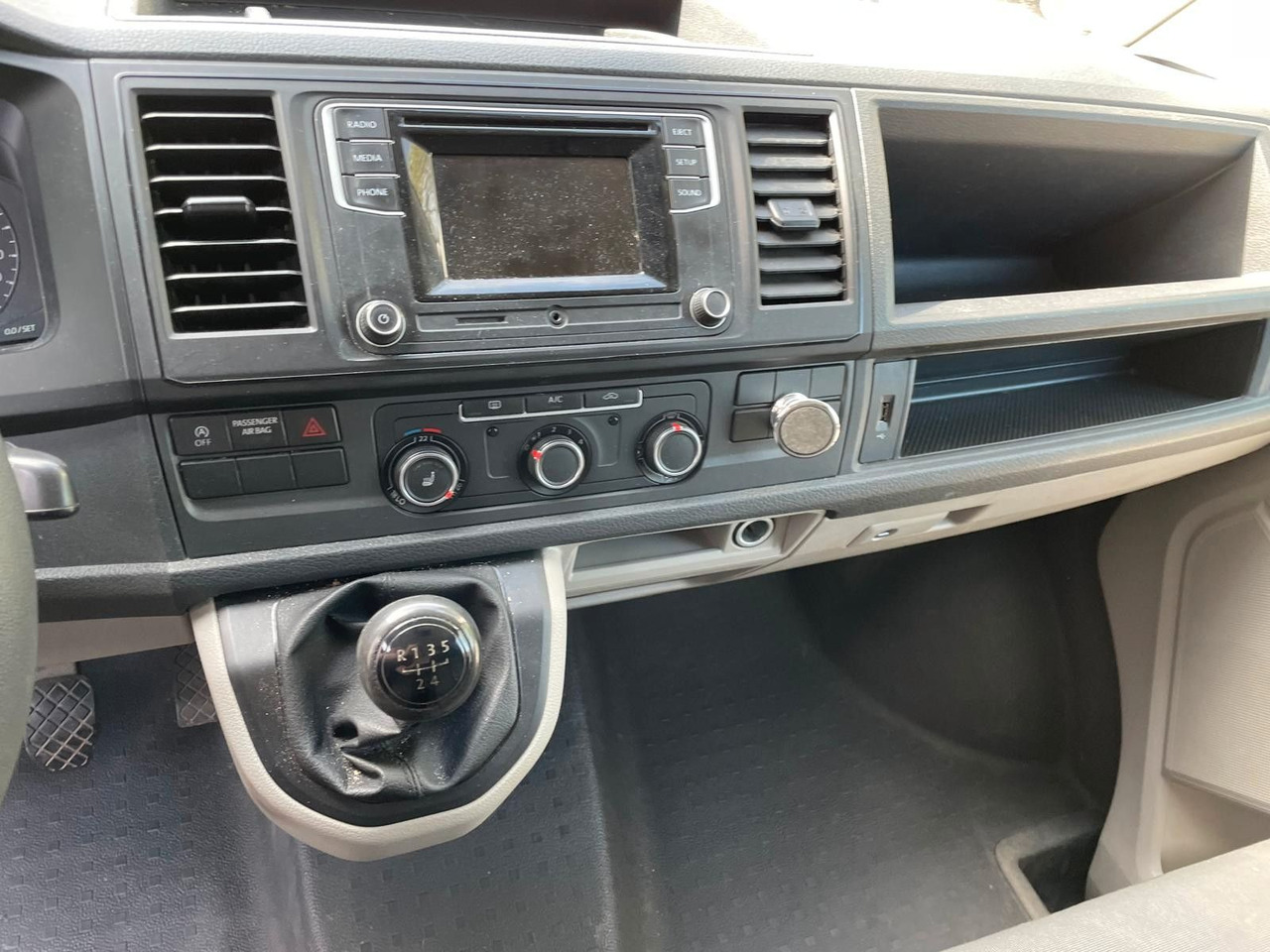 Small van Volkswagen T6 Transporter 2.0 TDI *Motorschaden *RESERVED: picture 11