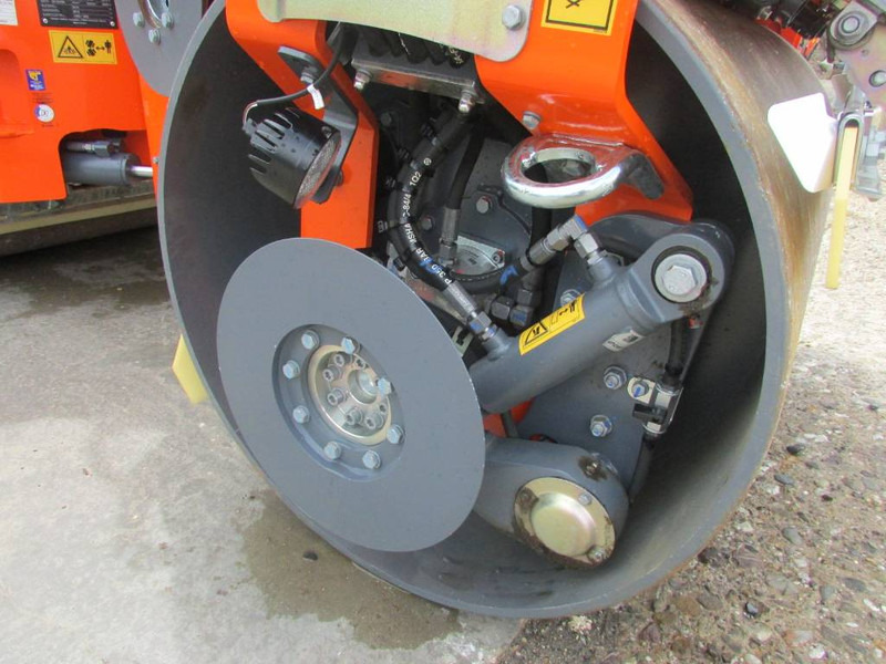 Hamm HD 12 i VV Walze 25.500 EUR - Roller: picture 3 Hamm HD 12 i VV Walze 25.500 EUR - Roller: picture 3