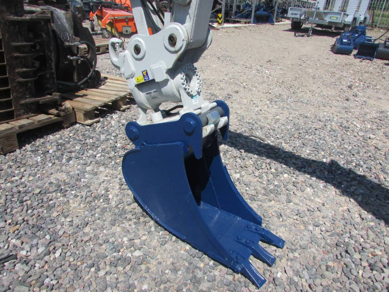 Takeuchi TB 225 Minibagger 44.000 EUR - Mini excavator: picture 3 Takeuchi TB 225 Minibagger 44.000 EUR - Mini excavator: picture 3