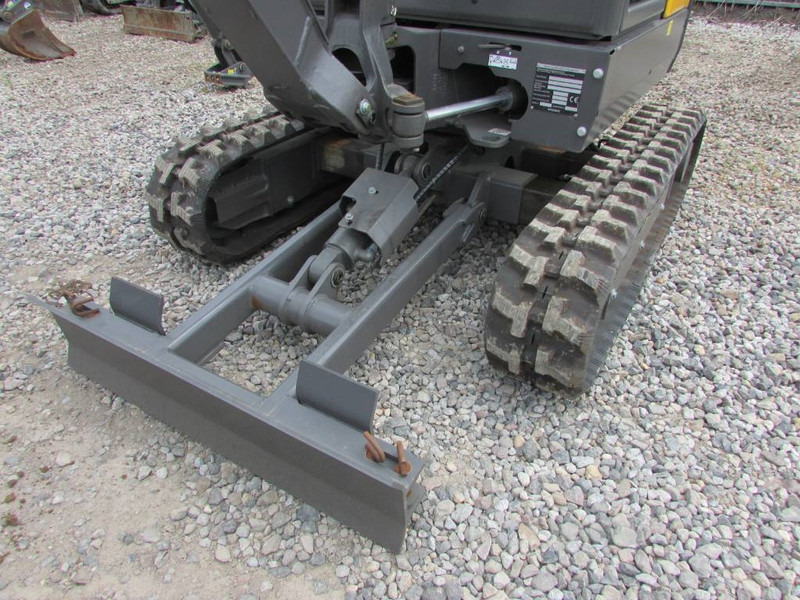Volvo EC 18 E Minibagger 24.500 EUR - Mini excavator: picture 3 Volvo EC 18 E Minibagger 24.500 EUR - Mini excavator: picture 3